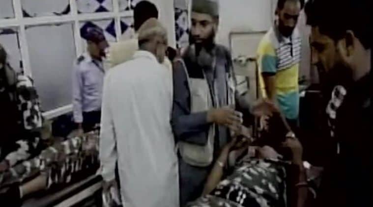 CRPF jawans , grenade attack , paramilitary troopers , militant attack , Loksatta, Loksatta news, Marathi, Marathi news