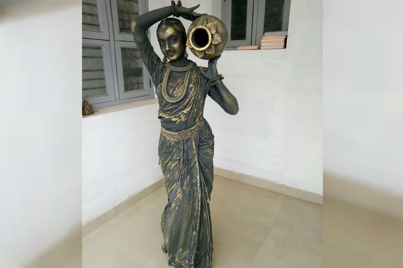 कर्नाटकमधल्या मॉर्डन स्कूलमध्ये नववीत शिकणारी हि विद्यार्थींनी आहे.