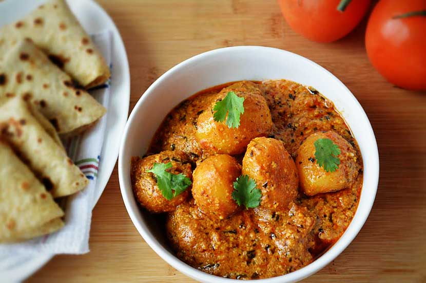 how to make dum aloo, दम आलू