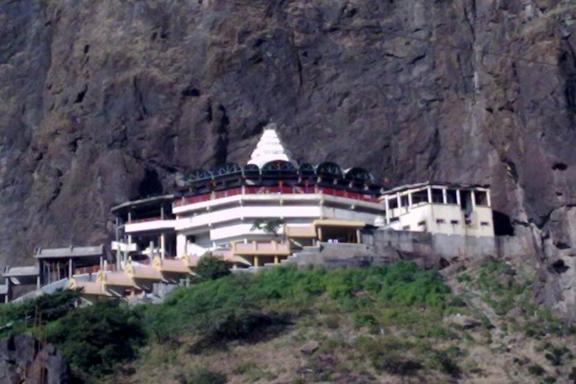 saptshrungi temple