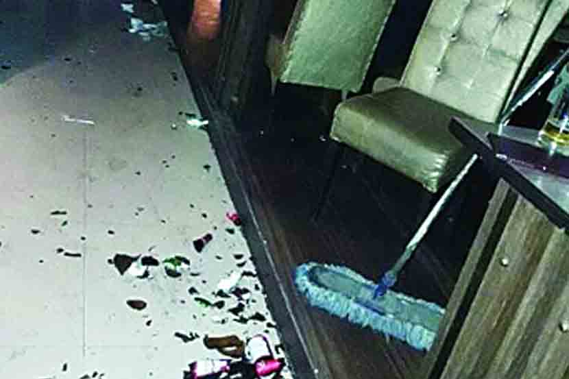 भाजप आमदारपुत्राचा बारमध्ये धुमाकूळ