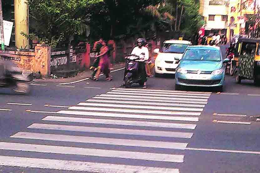‘थांबारेषे’अभावी वाहतूक कारवाई निष्प्रभ!