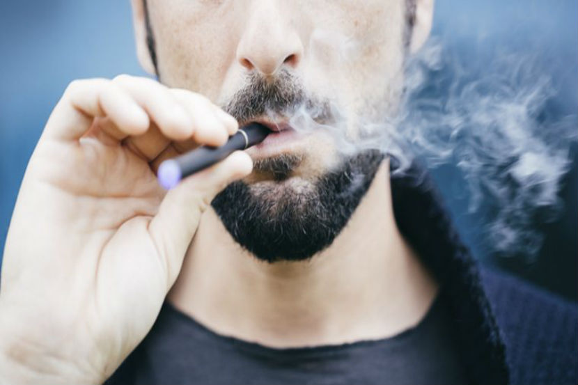 ई-सिगारेटमुळे तोंडाचा संसर्ग व कर्करोग