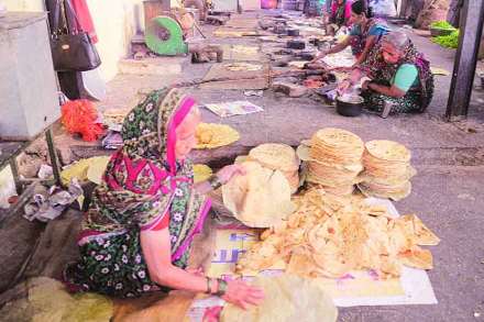 ब्रॅण्ड पुणे : सढळ हाताने जेवू घालणारी ‘कष्टाची भाकर’