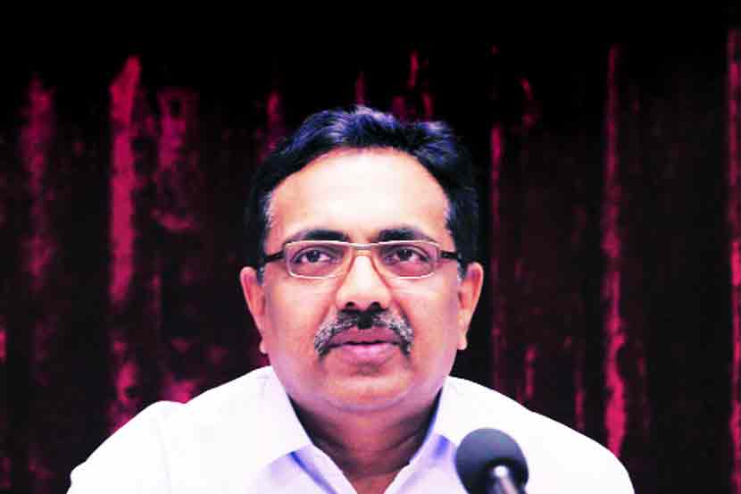 बीड जिल्ह्यात परळी वैजनाथ, वैजापूर येथे चुरशीच्या लढती होताना दिसत आहेत.