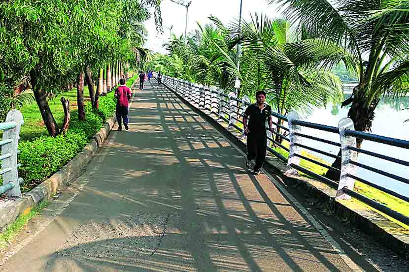 पाऊले चालती.. : चालण्यातून मिळणारं औषध