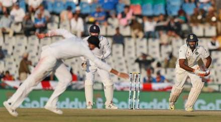 Live Cricket Score, India vs England, 3rd Test, Day 3: India eye lead against England. (Source: AP)