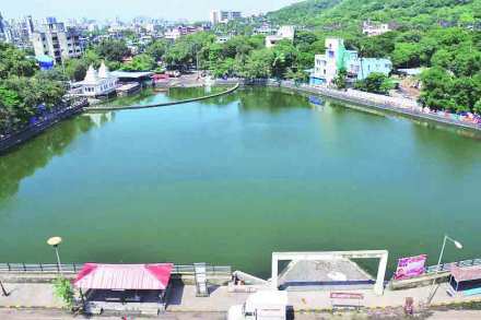  बेलापूर गावातील तलाव