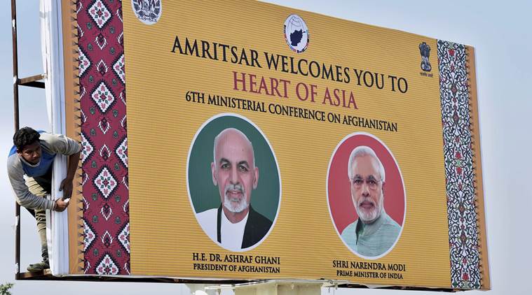 Amritsar: भारत आणि अफगाणिस्तानदरम्यान व्यापारवद्धृीसाठी हवाई कार्गो सेवा सुरू होण्याची शक्यता आहे. PTI Photo by Kamal Kishore (PTI)