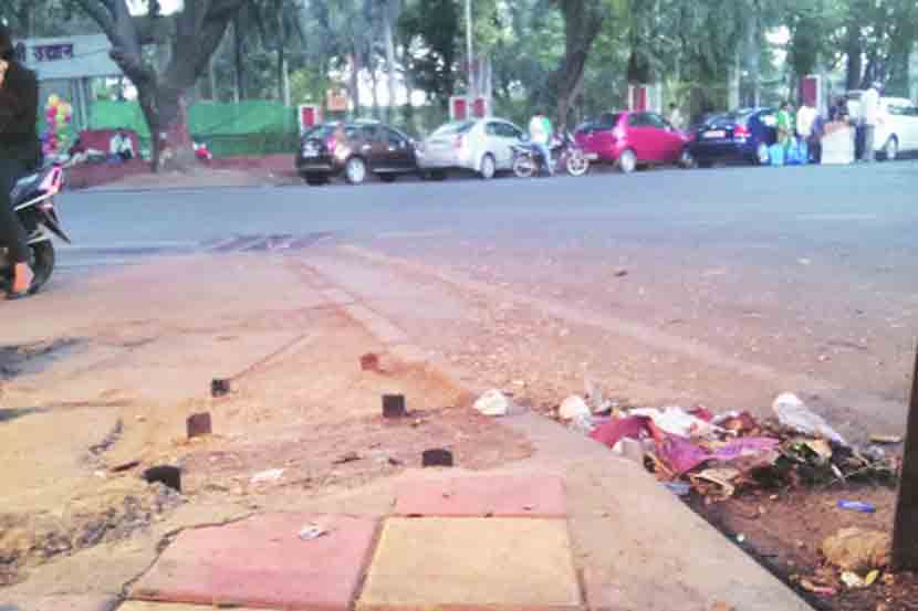 छोटय़ा कचरापेटय़ा बसवल्या; पण नियोजन शून्य