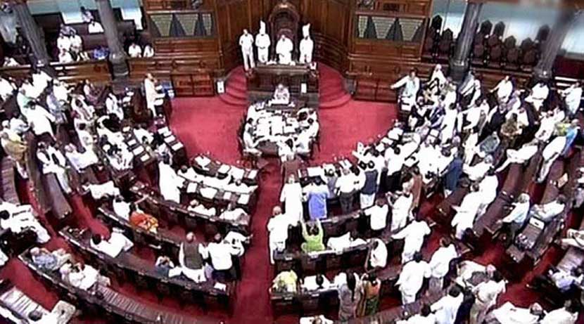 पळा पळा.. चच्रेपासून दूर पळा!