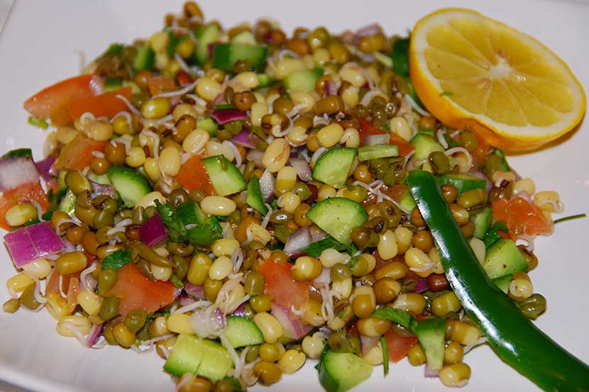 Sprouts Bhel, मोड आलेल्या कडधान्यांची भेळ