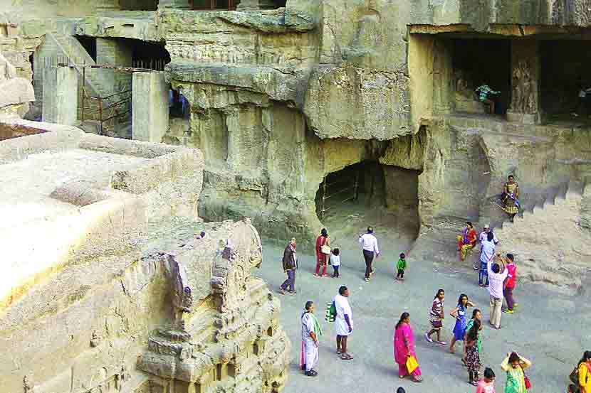 पर्यटन विकासासाठी औरंगाबादला १ हजार कोटी