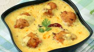 Kadhi Pakora, कढी पकोडा