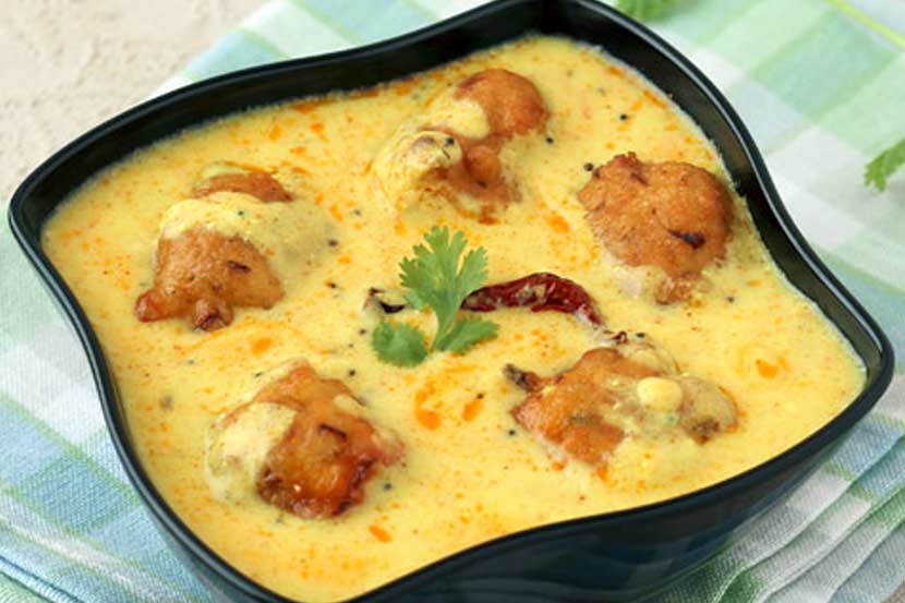 Kadhi Pakora, कढी पकोडा