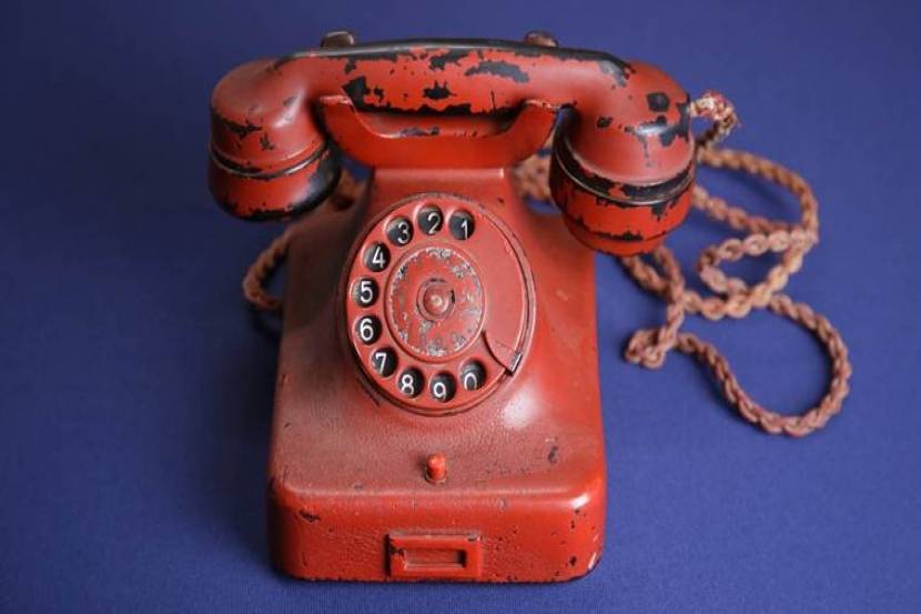 हिटलरच्या टेलिफोनचा लिलाव, ६७ लाखांपासून बोलीला सुरुवात