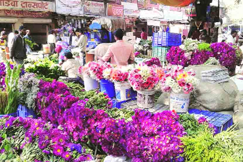 बाजारभेट : फुलांच्या बाजारपेठेचा व्यावहारिक गंध!