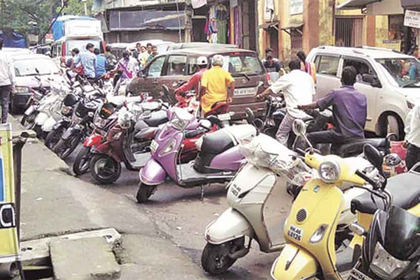 parking in Naupada areas
