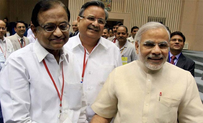 काँग्रेस नेते पी. चिदंबरम आणि पंतप्रधान नरेंद्र मोदी