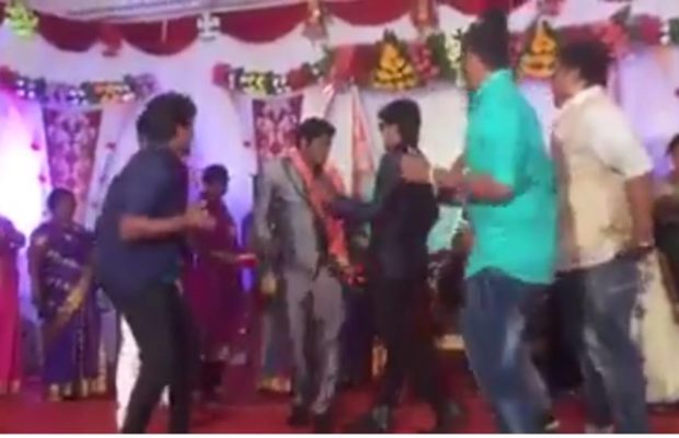 'द बॅक बेन्चर' या फेसबुक अकाऊंवरून हा व्हिडिओ शेअर करण्यात आला आहे. 