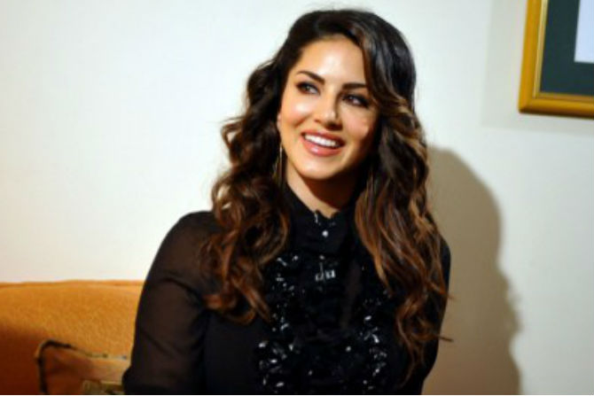 सनी लिओनी, sunny leone , Latur , Maharashtra , Sunny Leone , Daniel Weber , adopt baby girl Nisha Kaur , Bollywood, Entertainment, Loksatta, loksatta news, Marathi, Marathi news