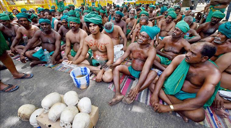 दिल्ली: तामिळनाडूतील शेतकऱ्यांनी पुन्हा आंदोलन छेडले आहे. 