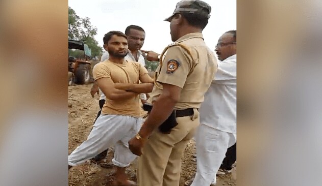 Congress MLA , Abdul Sattar abusing and beating farmer , Farmers strike Maharashtra , fadnavis government , Loksatta, Loksatta news, Marathi, Marathi news