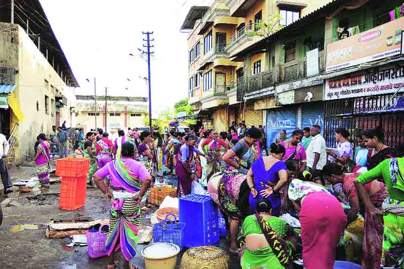 मासळी बाजारात पुन्हा गजबजाट