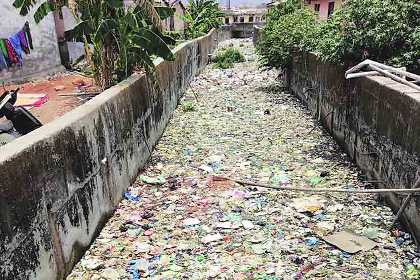 नालेसफाईच्या कामांवरून वाद