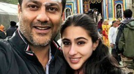 काही दिवसांपूर्वीच सारा, तिची आई अमृता सिंग, अभिषेक कपूर आणि अभिनेता सुशांत सिंग राजपूत हे एकत्र दिसले होते. 