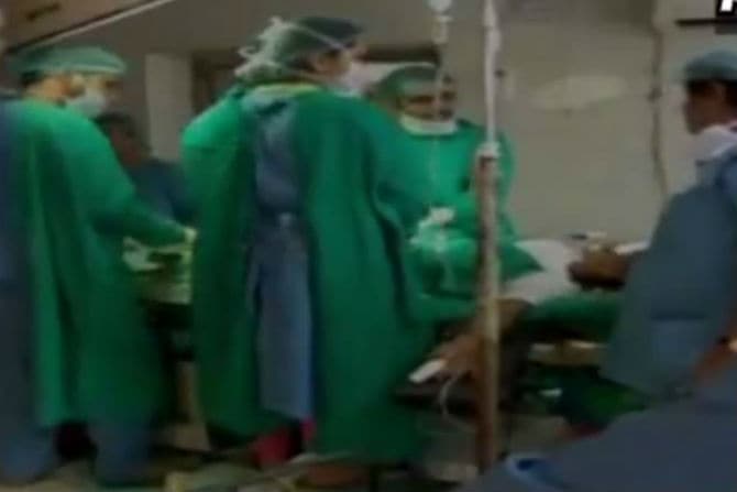 rajasthan, verbal spat, two doctors, operation theatre, surgery, Jodhpur, Umaid Hospital
