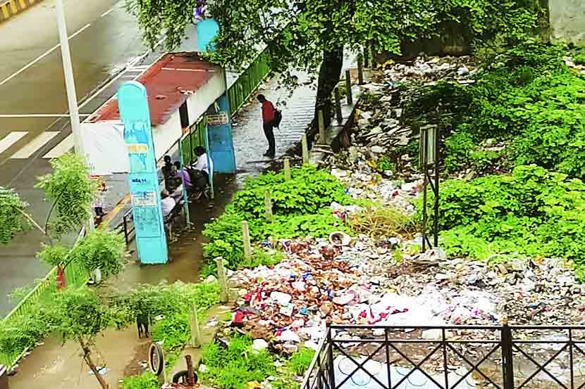 कचऱ्याच्या दरुगधीमुळे खारघरवासी हैराण