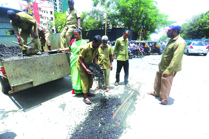 BMC starts filling potholes