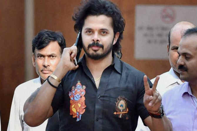 Loksatta, Loksatta news, loksatta newspaper, marathi news, marathi, Marathi news paper, Marathi news online, Marathi, Samachar, Marathi latest news, sports, sports news, sports news in marathi, Kerala, High Court, lifts, life ban, S Sreesanth, imposed, BCCI, ipl spot fixing scandal