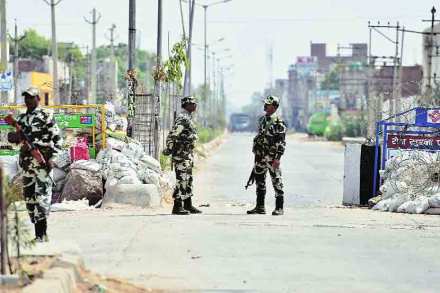 Forces to enter Dera headquarters