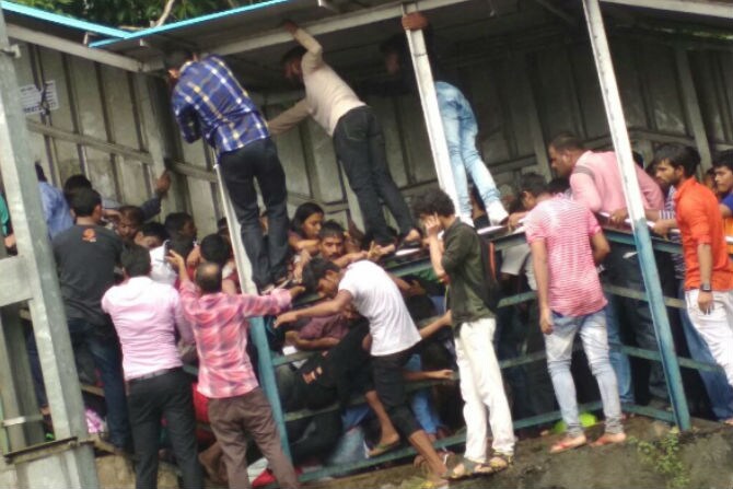 Loksatta, Loksatta news, loksatta newspaper, marathi news, marathi, Marathi news paper, Marathi news online, Marathi, Samachar, Marathi latest news, mumbai, mumbai news in marathi, Elphinstone Road station, stampede, Register, criminal cases, officials, responsible, shiv sena, mp Arvind Sawant