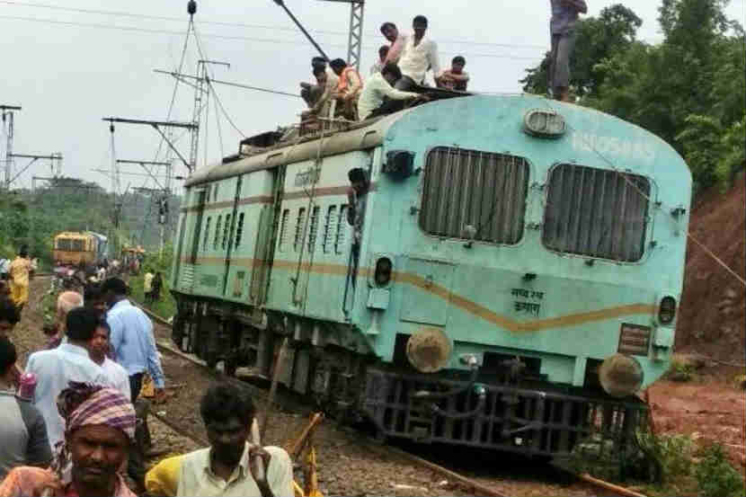 Titwala asangaon train , track , Central railway, Loksatta, loksatta news, marathi, Marathi news