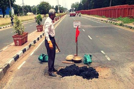 Gangadhara Tilak Katnam, potholes, Hyderabad roads, Virender Sehwag,marathi news, marathi,
