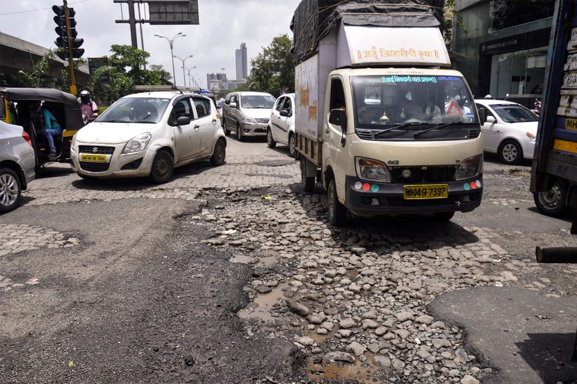 pothole on Navi Mumbai road,