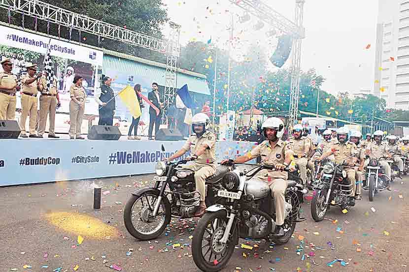 pune police rally