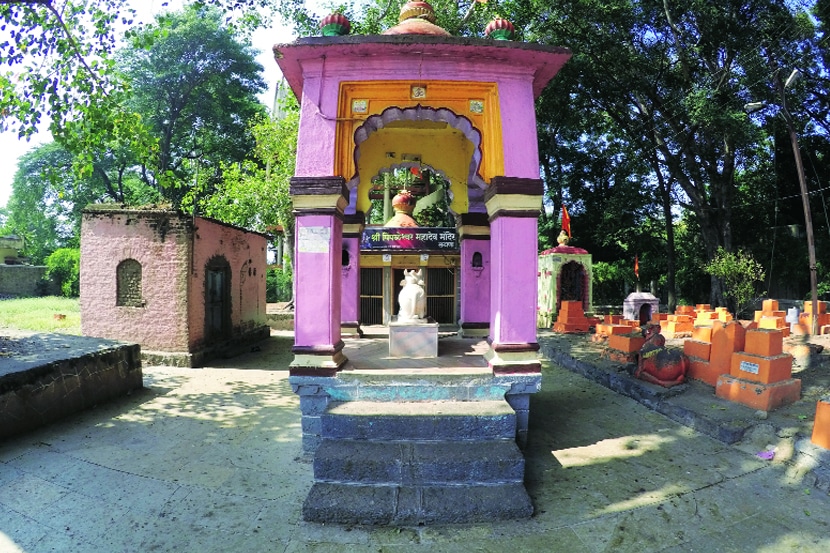 प्राचीन पिंपळेश्वर मंदिर