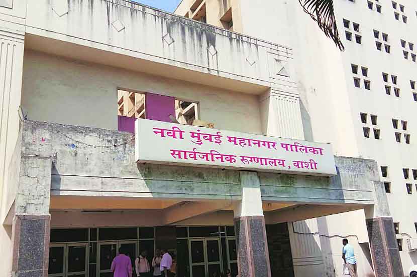 शहरात डेंग्यूच्या रुग्णांची संख्या वाढत असताना डेंग्यूच्या तपासणीसाठी आवश्यक किट्स संपले आहेत.