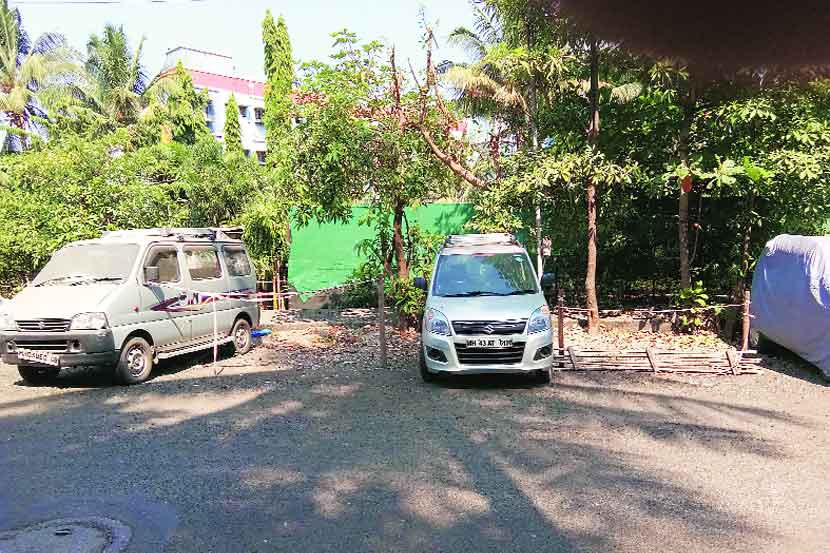 illegal parking In Nerul sector 2