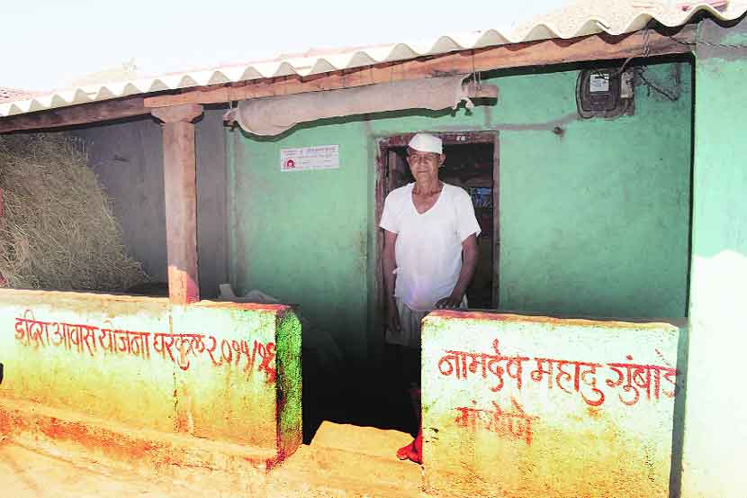 घरकुल इंदिरा आवास योजनेंतर्गत तर चार हजार ७९८ घरकुल प्रधानमंत्री आवास योजनेंतर्गत बांधण्यात आले आहेत