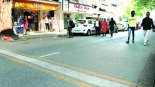 hawkers free road