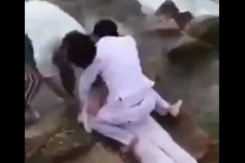 सोशल मीडियावर तुफान धुमाकूळ घालत असलेल्या या व्हिडिओमध्ये फोटोशूट करताना काय करू नये हे उदाहरणासह दाखवलं आहे. 