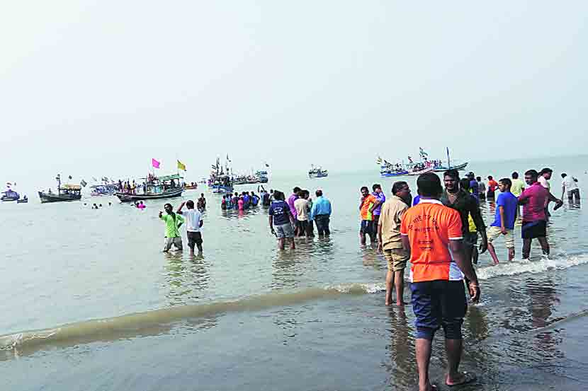 Boat Capsizes tragedy in Dahanu