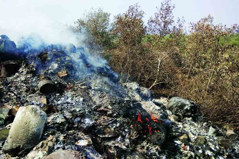 मुंबईतील इटालियन इंडस्ट्रीयल इस्टेटमधील गोदामाला भीषण आग