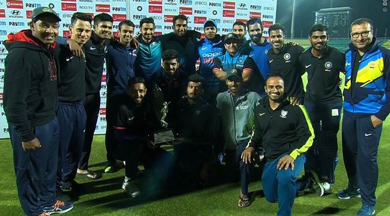 देवधर चषक विजेता भारत ब संघ
