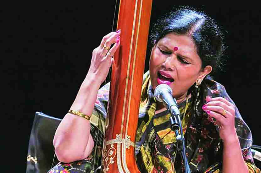 ताणमुक्तीची तान : लहान गोष्टींत आनंद शोधते!